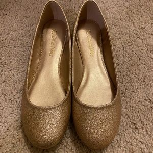 Gold sparkle flats